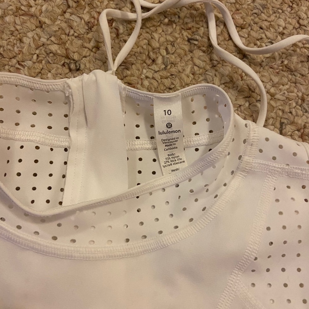 White Lululemon Sleeveless Rashgaurd